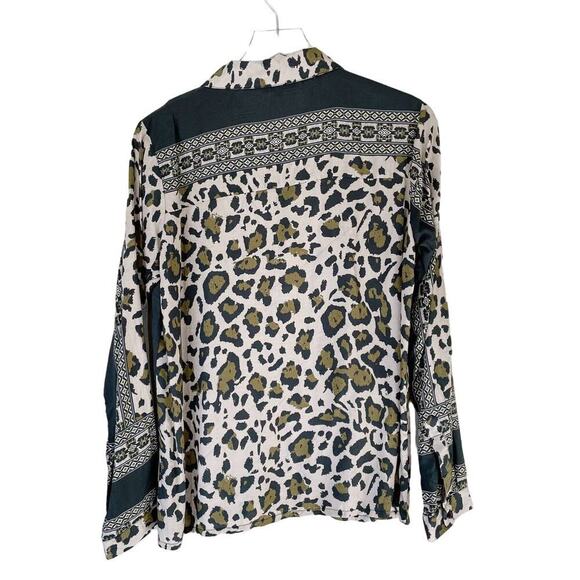 Tolani Collection Button Up Animal Print Shirt Women’s Small Multicolor - Picture 3 of 12
